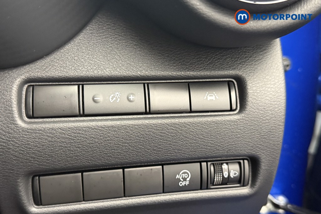 Nissan Juke N-Connecta Automatic Petrol SUV - Stock Number (1572664) - 14th supplementary image