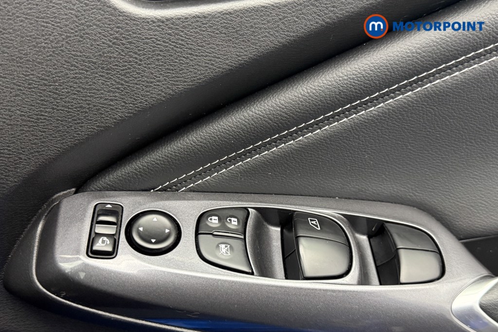 Nissan Juke N-Connecta Automatic Petrol SUV - Stock Number (1572664) - 16th supplementary image