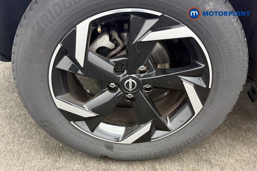 Nissan Juke N-Connecta Automatic Petrol SUV - Stock Number (1572664) - 18th supplementary image