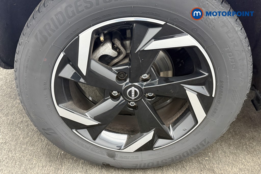 Nissan Juke N-Connecta Automatic Petrol SUV - Stock Number (1572664) - 19th supplementary image