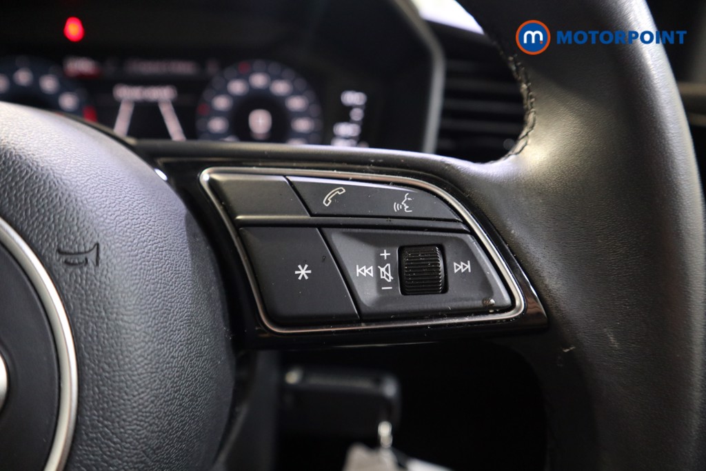 Audi A1 Technik Manual Petrol Hatchback - Stock Number (1572702) - 5th supplementary image