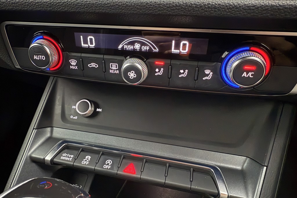 Audi Q3 S Line Automatic Petrol SUV - Stock Number (1572717) - 13th supplementary image