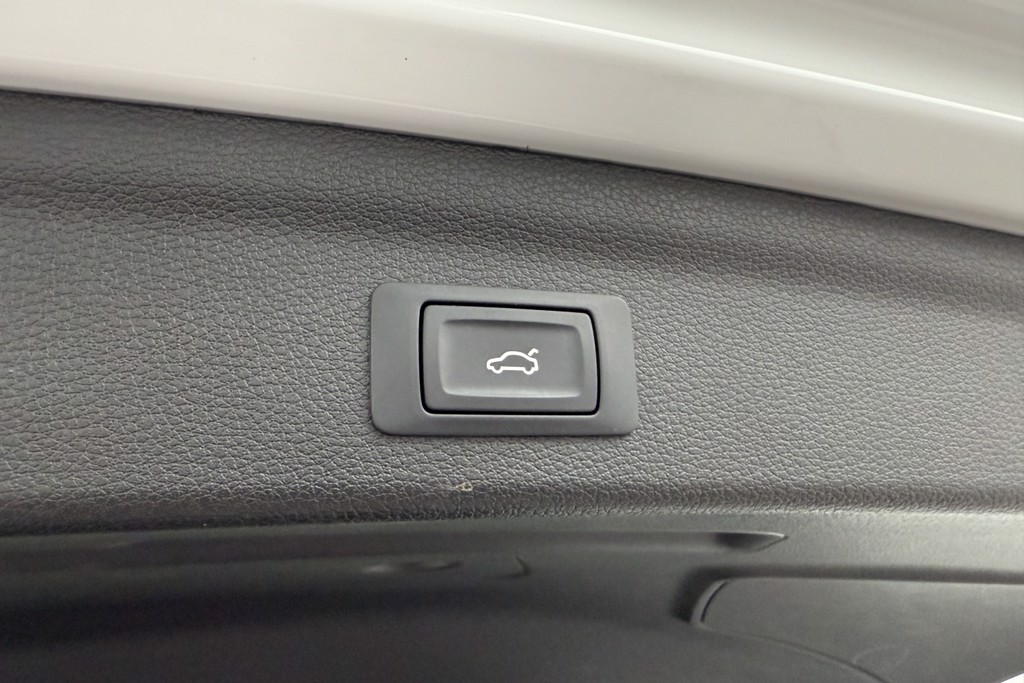 Audi Q3 S Line Automatic Petrol SUV - Stock Number (1572717) - 30th supplementary image
