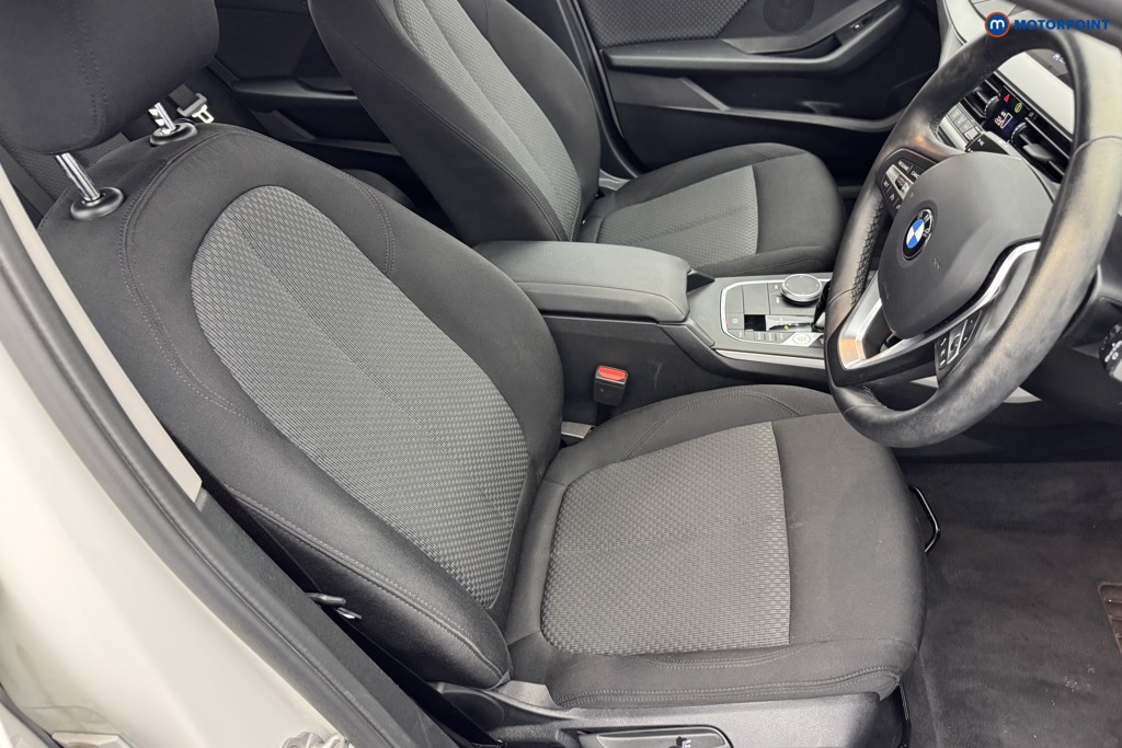 BMW 1 Series SE Automatic Diesel Hatchback - Stock Number (1572769) - 5th supplementary image