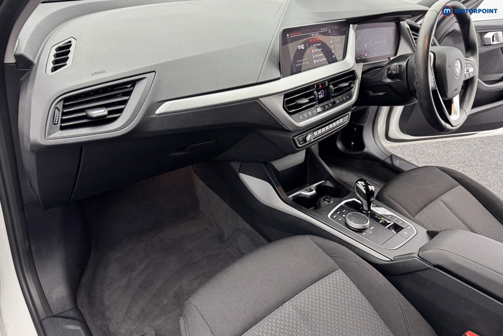 BMW 1 Series SE Automatic Diesel Hatchback - Stock Number (1572769) - 8th supplementary image