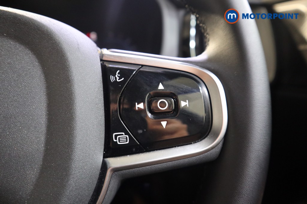 Volvo Xc60 Plus Black Edition Automatic Petrol SUV - Stock Number (1572808) - 5th supplementary image