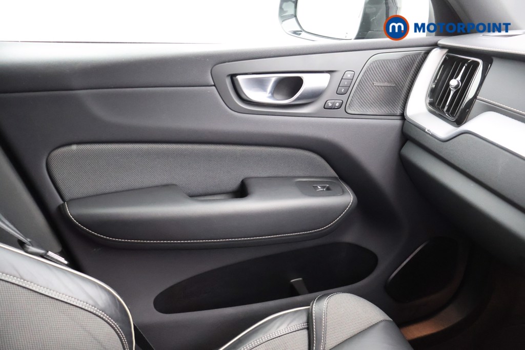 Volvo Xc60 R Design Pro Automatic Petrol Plug-In Hybrid SUV - Stock Number (1573222) - 8th supplementary image