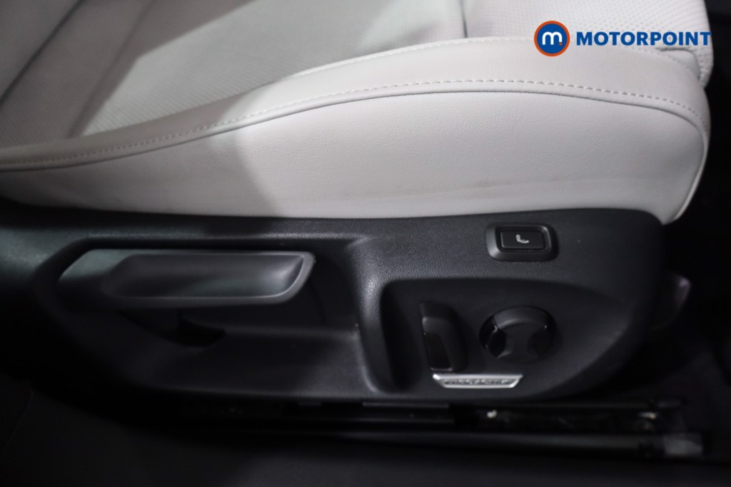 Volkswagen Passat Life Automatic Petrol Plug-In Hybrid Estate - Stock Number (1573296) - 22nd supplementary image