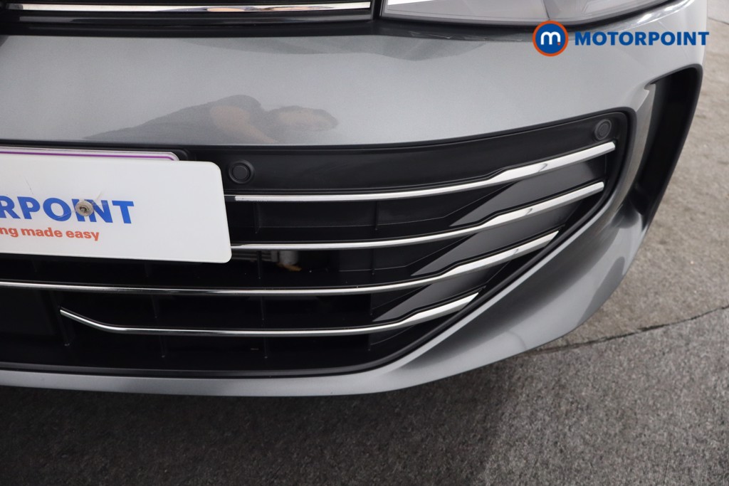 Volkswagen Passat Life Automatic Petrol Plug-In Hybrid Estate - Stock Number (1573296) - 26th supplementary image
