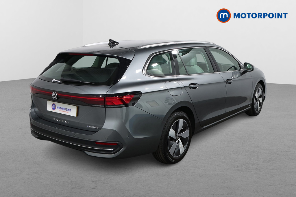 Volkswagen Passat Life Automatic Petrol Plug-In Hybrid Estate - Stock Number (1573296) - Drivers side rear corner