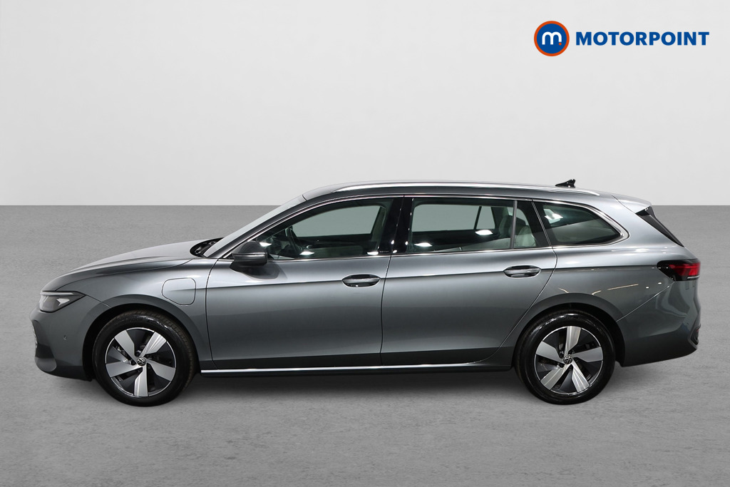 Volkswagen Passat Life Automatic Petrol Plug-In Hybrid Estate - Stock Number (1573296) - Passenger side