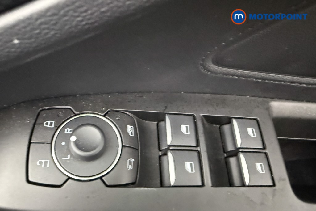 Ford Focus St-Line Manual Petrol Hatchback - Stock Number (1573359) - 19th supplementary image