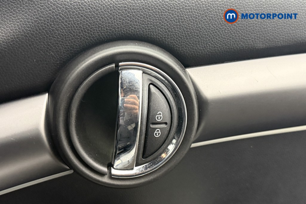 Mini Hatchback Cooper S Exclusive Automatic Petrol Hatchback - Stock Number (1573427) - 14th supplementary image