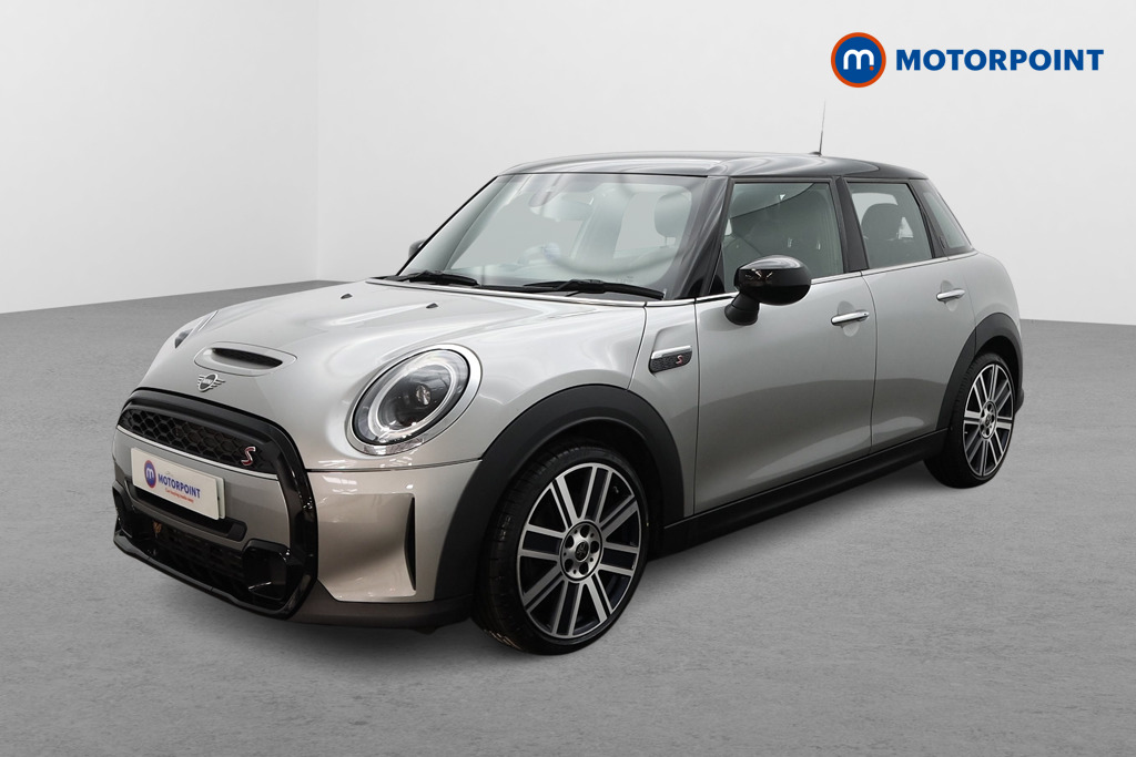 Mini Hatchback Cooper S Exclusive Automatic Petrol Hatchback - Stock Number (1573427) - Passenger side front corner