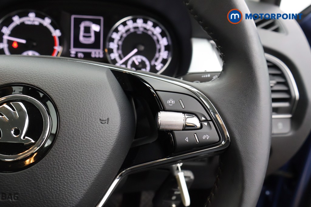 Skoda Fabia Colour Edition Manual Petrol Hatchback - Stock Number (1573890) - 3rd supplementary image