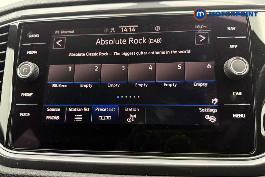 Volkswagen T-Roc R-Line Automatic Diesel SUV - Stock Number (1574028) - 4th supplementary image