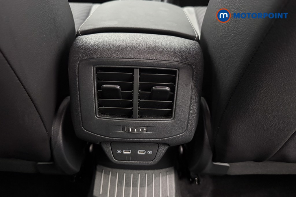 Volkswagen T-Roc R-Line Automatic Diesel SUV - Stock Number (1574028) - 21st supplementary image
