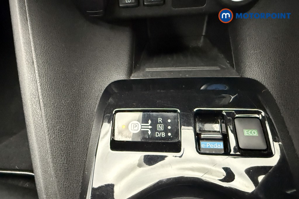 Nissan Leaf N-Connecta Automatic Electric Hatchback - Stock Number (1574030) - 12th supplementary image