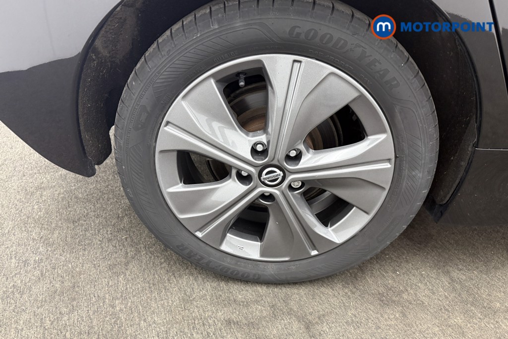 Nissan Leaf N-Connecta Automatic Electric Hatchback - Stock Number (1574030) - 20th supplementary image