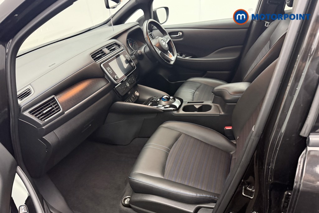Nissan Leaf N-Connecta Automatic Electric Hatchback - Stock Number (1574030) - 1st supplementary image