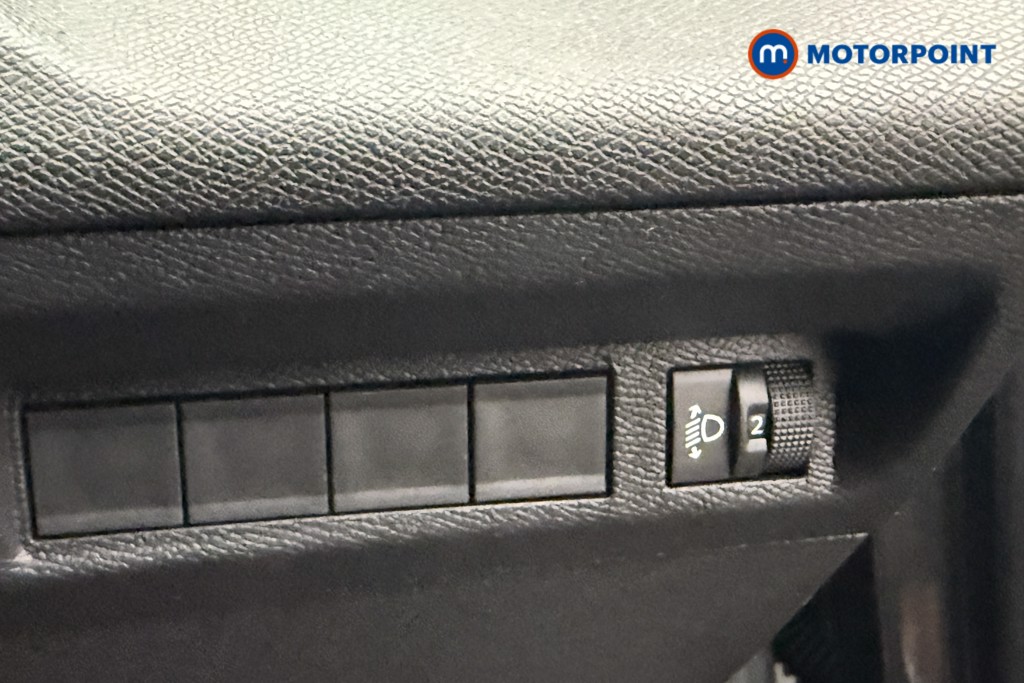Peugeot 408 Allure Automatic Petrol Hatchback - Stock Number (1574131) - 14th supplementary image