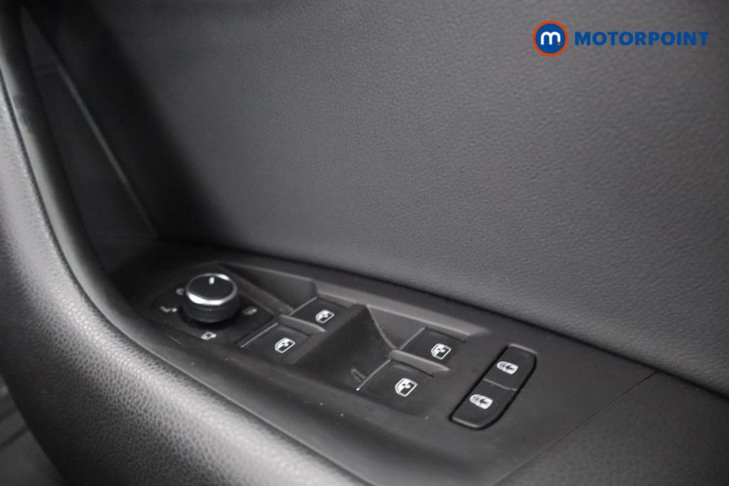 Volkswagen Touareg Black Edition Automatic Petrol SUV - Stock Number (1574369) - 14th supplementary image