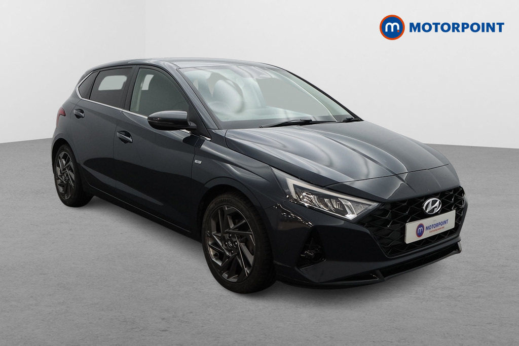 Hyundai I20 Premium Manual Petrol Hatchback - Stock Number (1574568) - Drivers side front corner