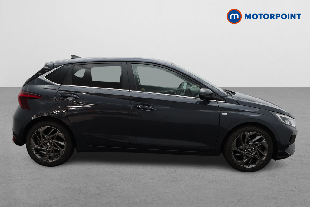 Hyundai I20 Premium Manual Petrol Hatchback - Stock Number (1574568) - Drivers side
