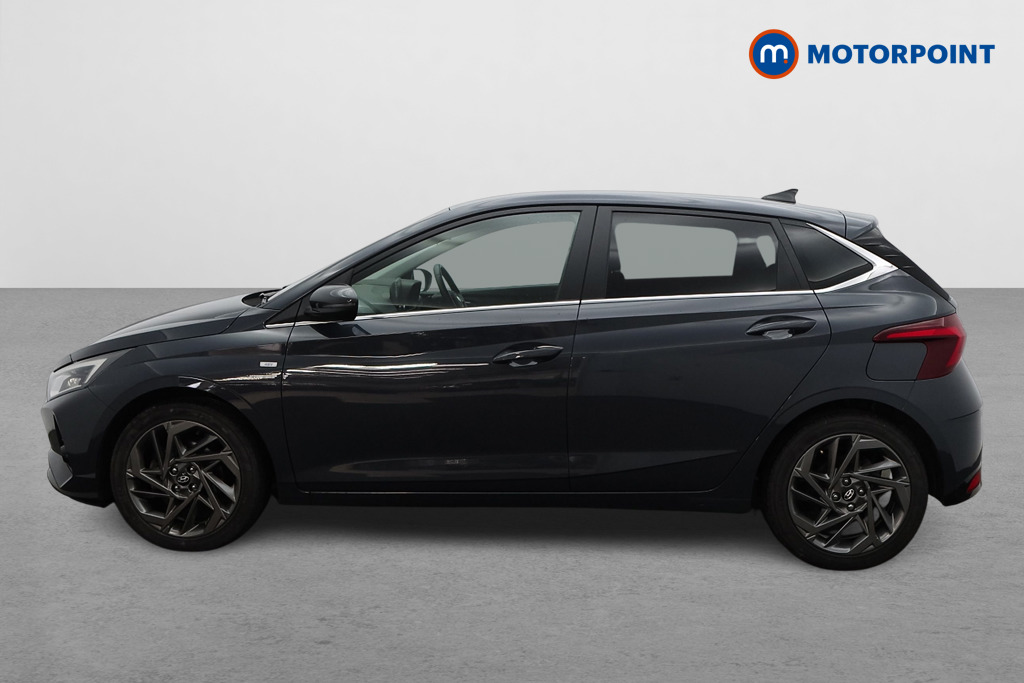 Hyundai I20 Premium Manual Petrol Hatchback - Stock Number (1574568) - Passenger side
