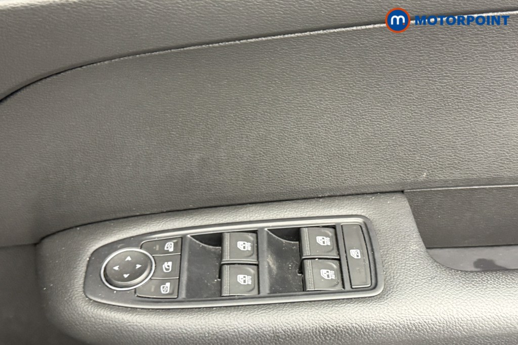 Renault Arkana Iconic Automatic Petrol SUV - Stock Number (1574656) - 14th supplementary image