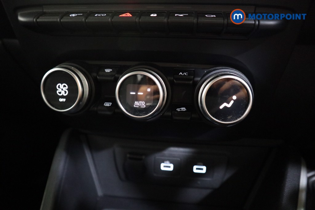 Dacia Duster Prestige Manual Petrol SUV - Stock Number (1575010) - 8th supplementary image