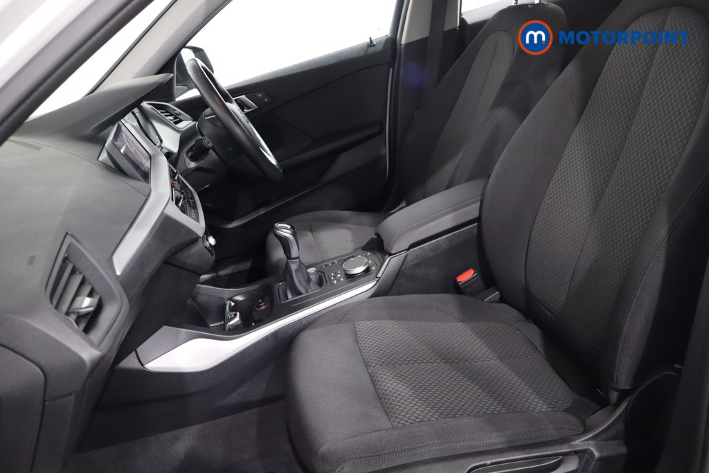 BMW 1 Series SE Manual Petrol Hatchback - Stock Number (1561702) - 4th supplementary image