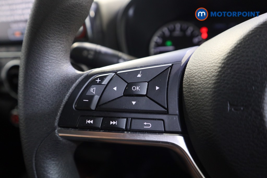 Nissan Juke Acenta Manual Petrol SUV - Stock Number (1563468) - 4th supplementary image