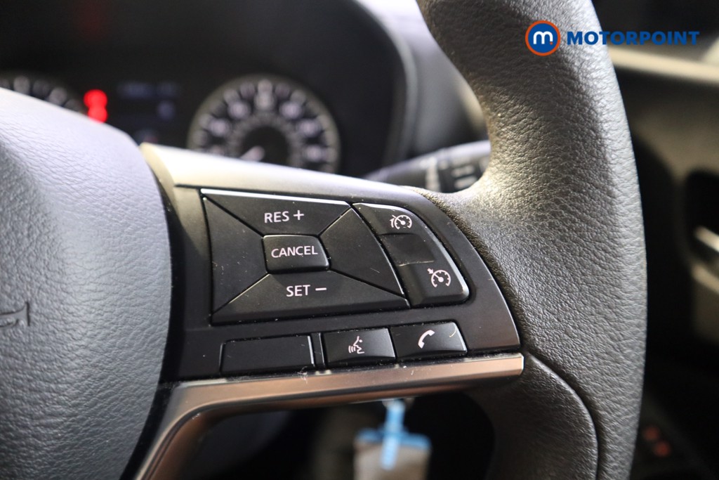 Nissan Juke Acenta Manual Petrol SUV - Stock Number (1563468) - 5th supplementary image