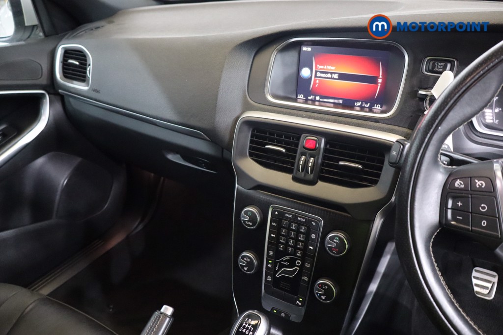 Volvo V40 R Design Nav Plus Manual Diesel Hatchback - Stock Number (1565300) - 3rd supplementary image