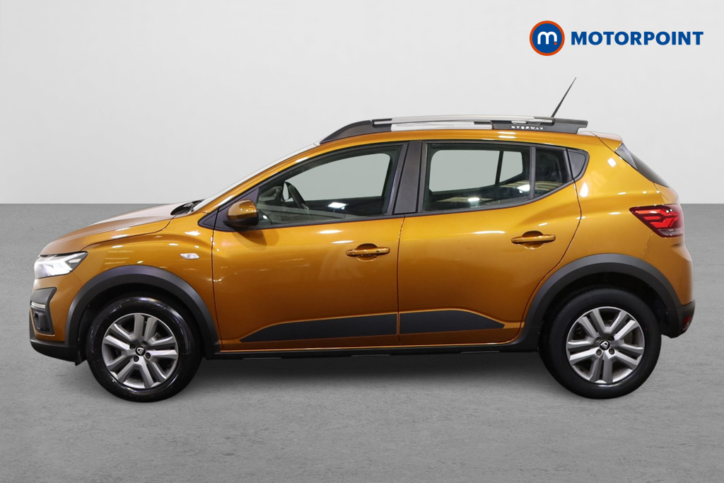 Dacia Sandero Stepway Comfort Manual Petrol Hatchback - Stock Number (1565732) - Passenger side