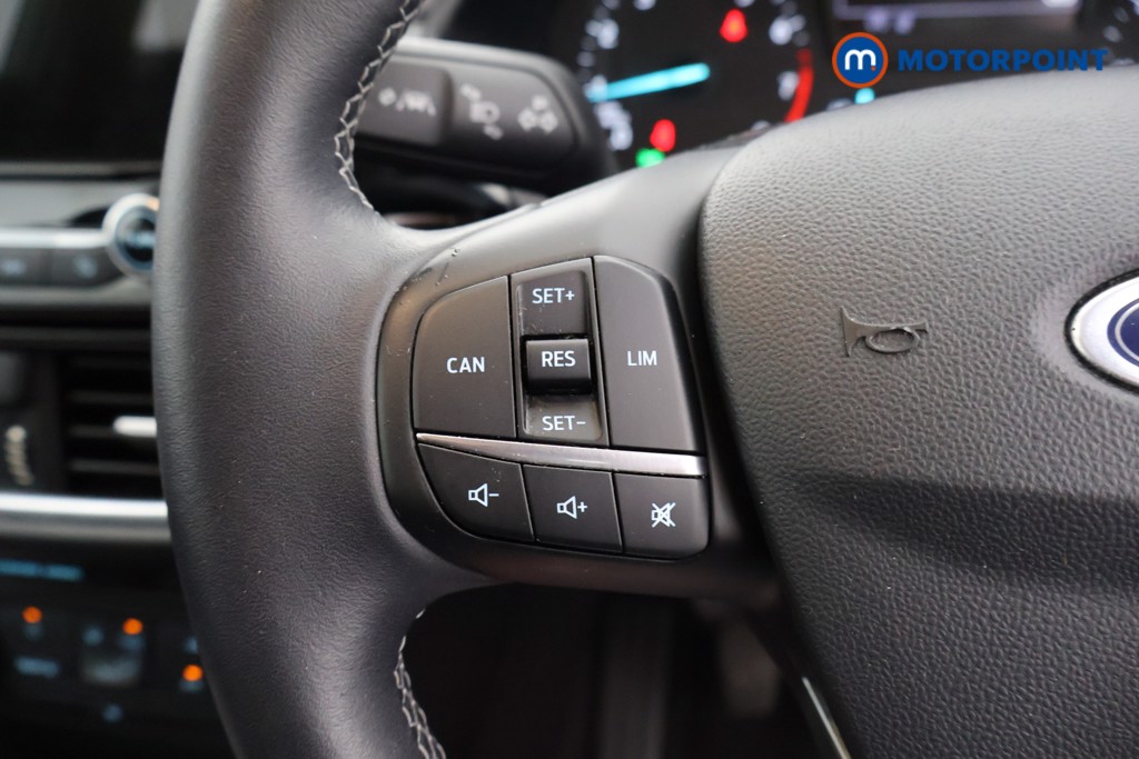 Ford Fiesta Zetec Manual Petrol Hatchback - Stock Number (1566387) - 4th supplementary image