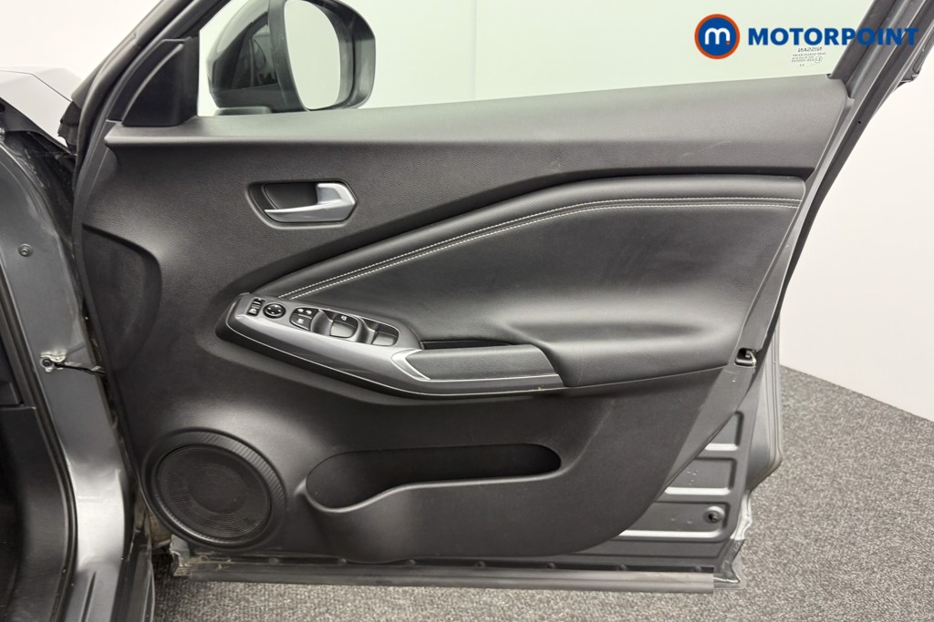 Nissan Juke N-Connecta Automatic Petrol SUV - Stock Number (1566903) - 16th supplementary image