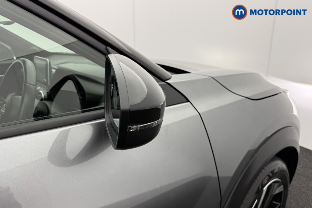 Nissan Juke N-Connecta Automatic Petrol SUV - Stock Number (1566903) - 17th supplementary image
