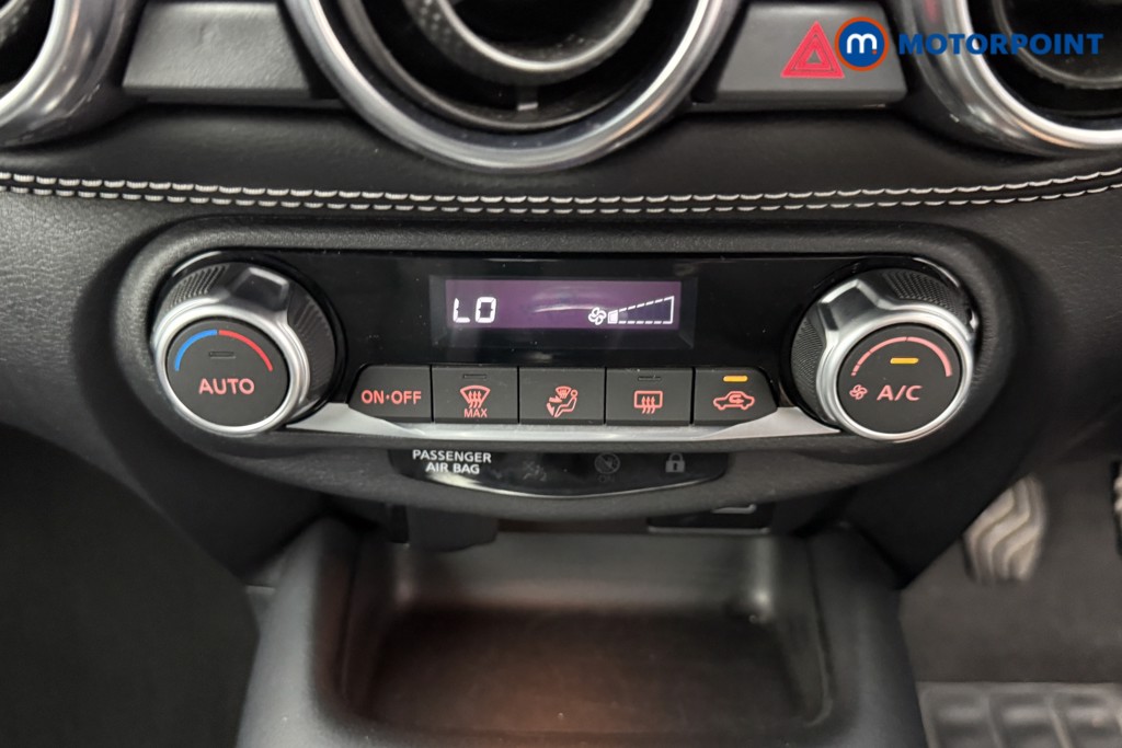 Nissan Juke N-Connecta Manual Petrol SUV - Stock Number (1566964) - 12th supplementary image