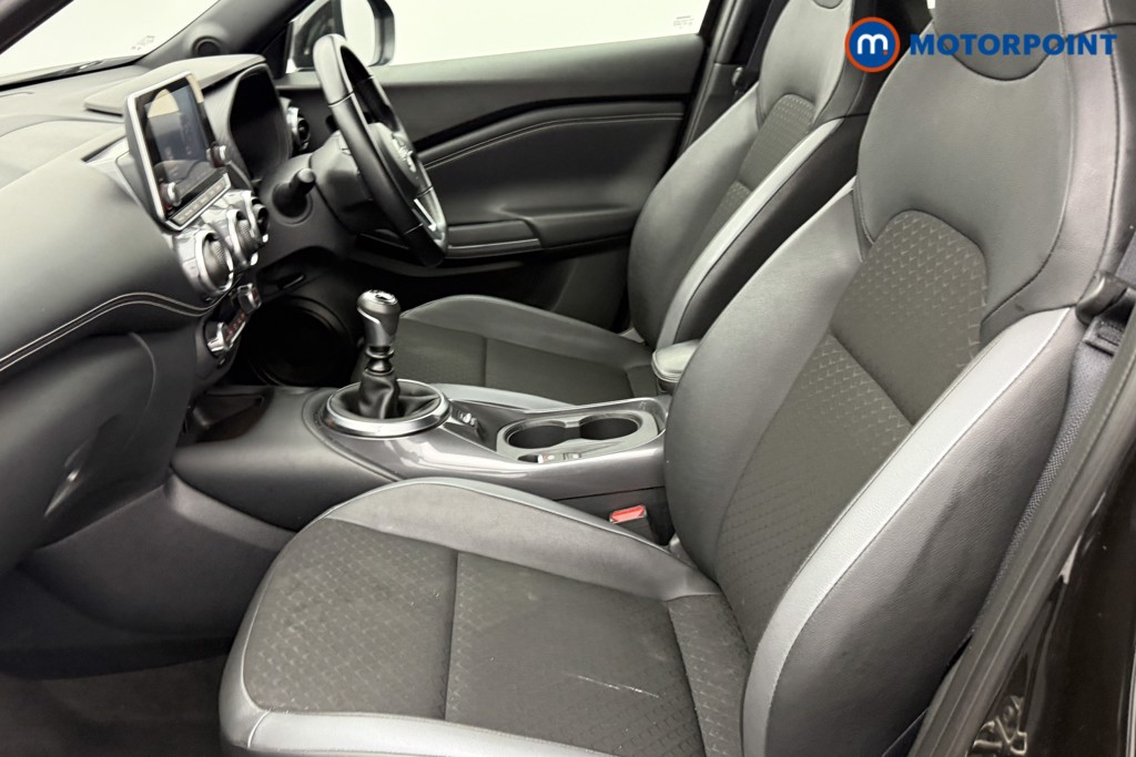Nissan Juke N-Connecta Manual Petrol SUV - Stock Number (1566964) - 23rd supplementary image