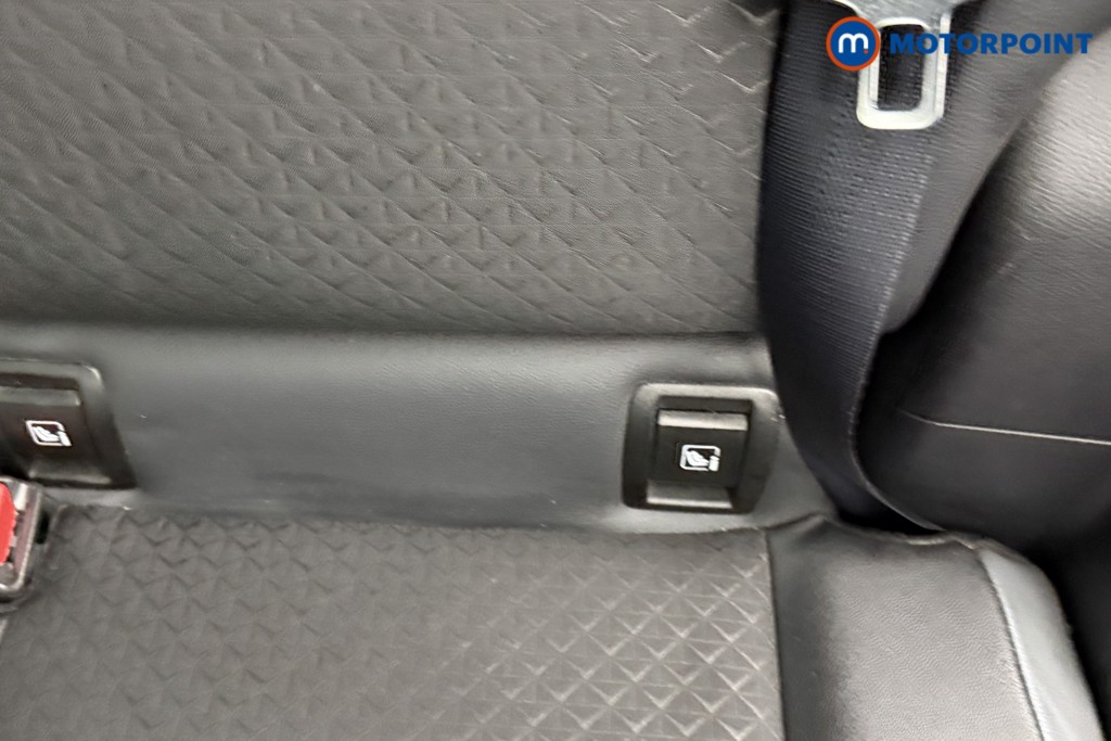 Nissan Juke N-Connecta Manual Petrol SUV - Stock Number (1566964) - 25th supplementary image