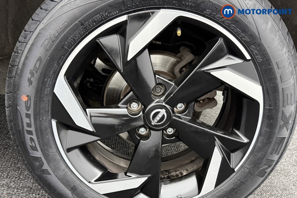 Nissan Juke N-Connecta Manual Petrol SUV - Stock Number (1566964) - 30th supplementary image
