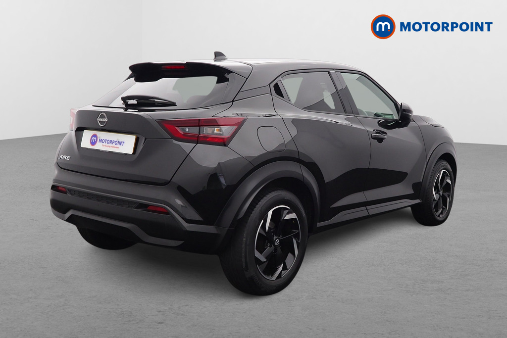 Nissan Juke N-Connecta Manual Petrol SUV - Stock Number (1566964) - Drivers side rear corner