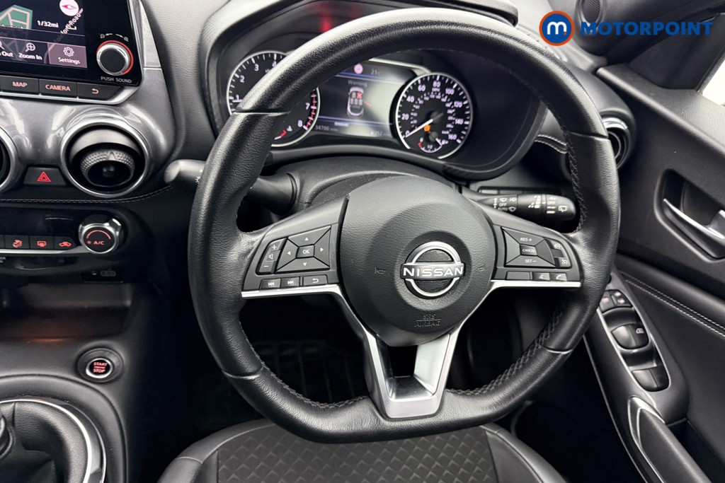 Nissan Juke N-Connecta Manual Petrol SUV - Stock Number (1566967) - 2nd supplementary image