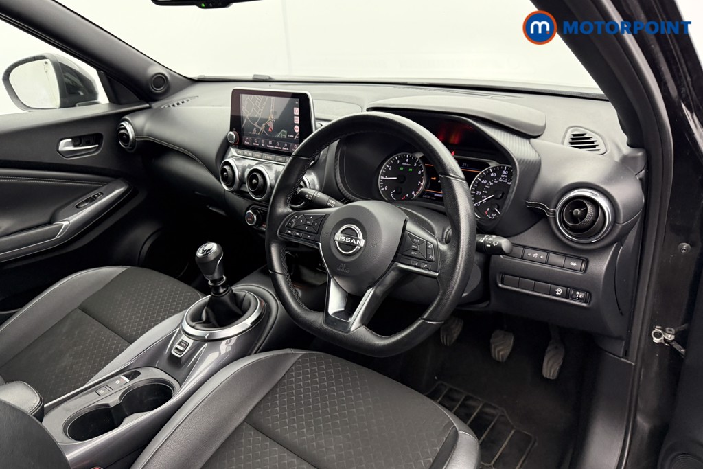Nissan Juke N-Connecta Manual Petrol SUV - Stock Number (1566967) - 3rd supplementary image