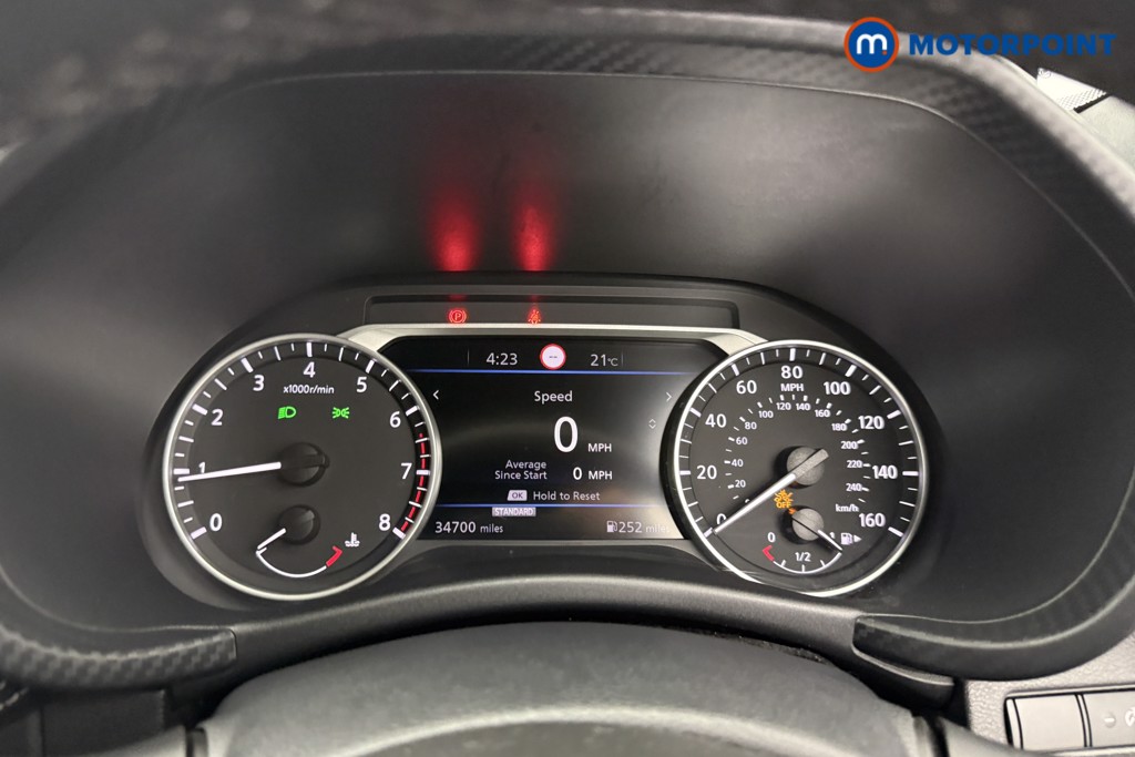 Nissan Juke N-Connecta Manual Petrol SUV - Stock Number (1566967) - 4th supplementary image