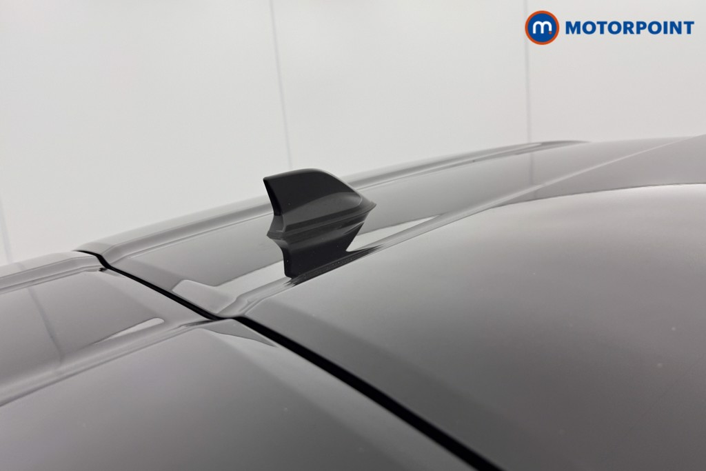 Nissan Juke N-Connecta Manual Petrol SUV - Stock Number (1566967) - 17th supplementary image
