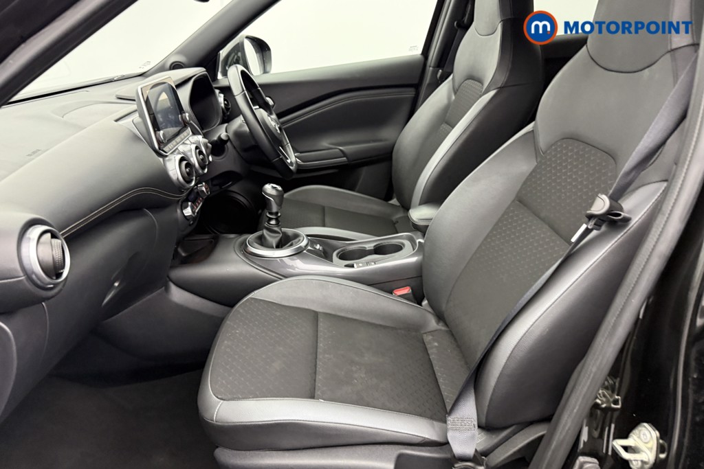 Nissan Juke N-Connecta Manual Petrol SUV - Stock Number (1566967) - 20th supplementary image