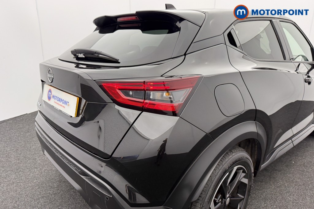Nissan Juke N-Connecta Manual Petrol SUV - Stock Number (1566967) - 24th supplementary image